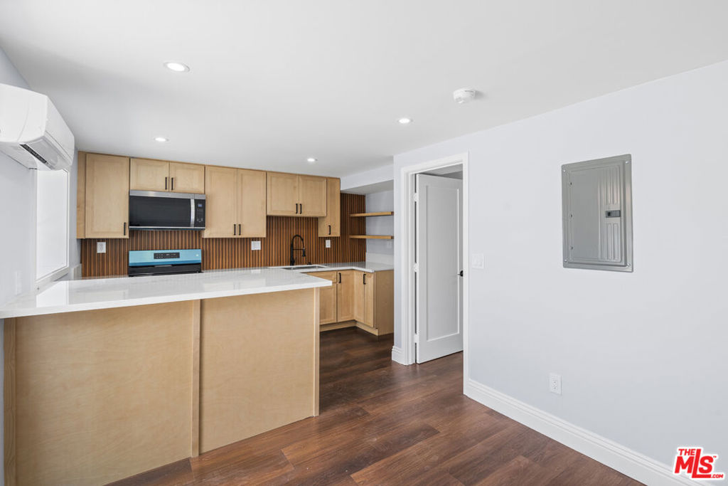 4622 W 149th Street A Property Photo 1