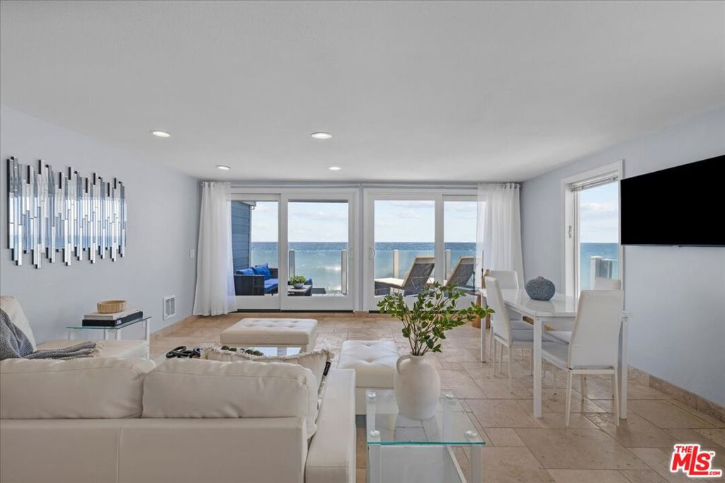 11770 Pacific Coast Highway # AA Property Photo 1