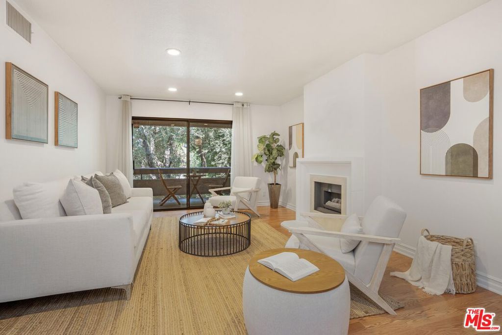 15231 Magnolia Boulevard 114 Property Photo 1