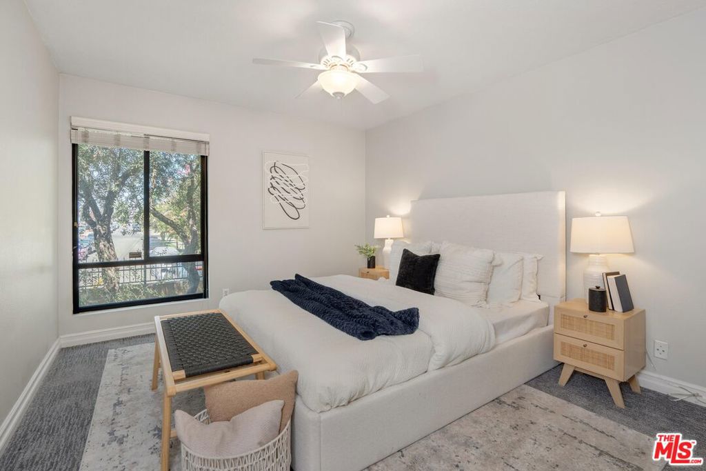 15231 Magnolia Boulevard 114 Property Photo 17