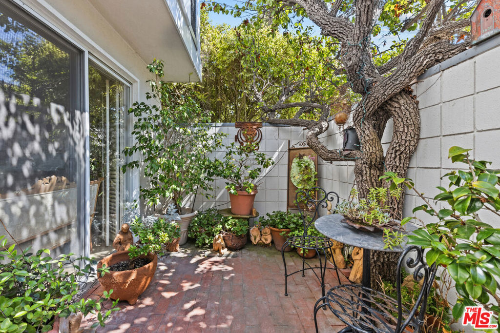 3620 Pacific Avenue Property Photo 3
