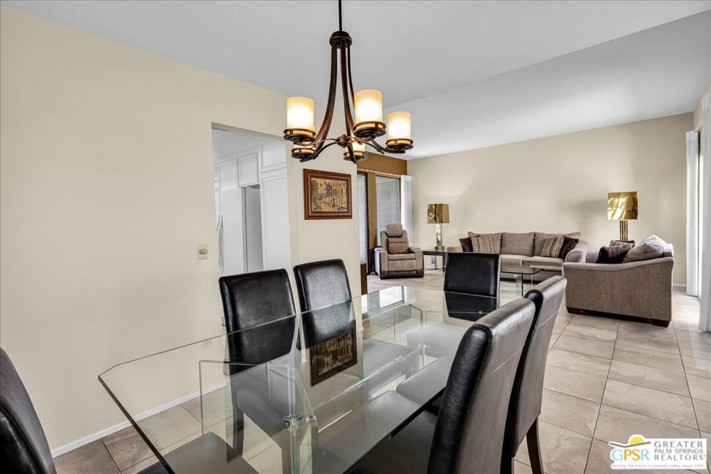 25 Toledo Drive Property Photo 10