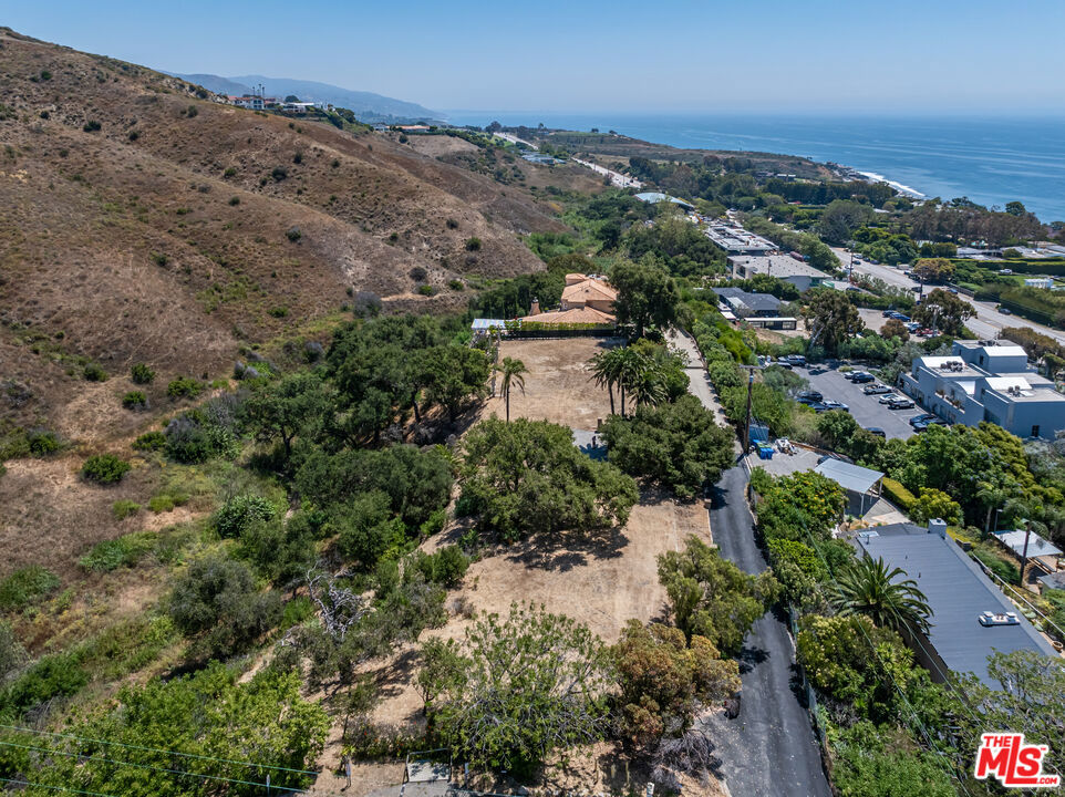 3860 Puerco Canyon Road Property Photo 21