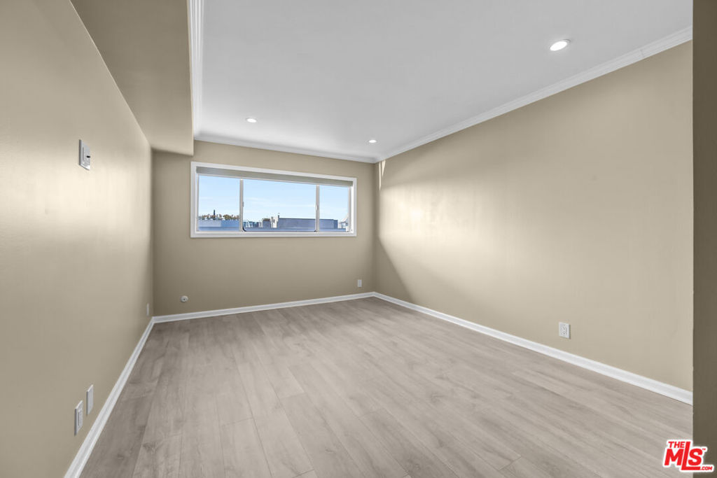 1250 N Kings Road 506 Property Photo 18