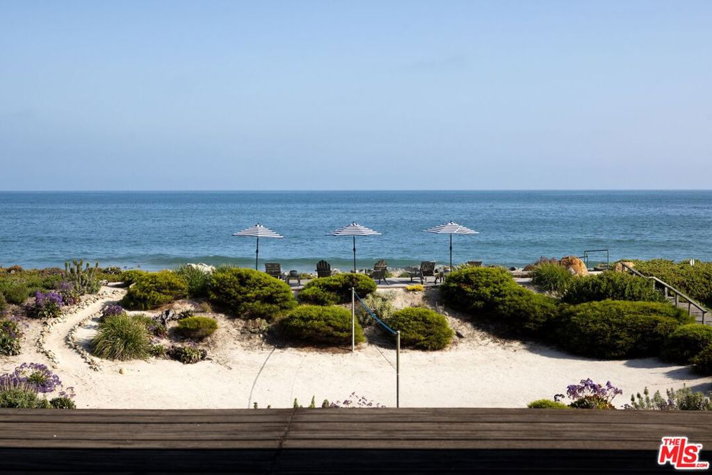 4217 Avenue Del Mar Property Photo 25