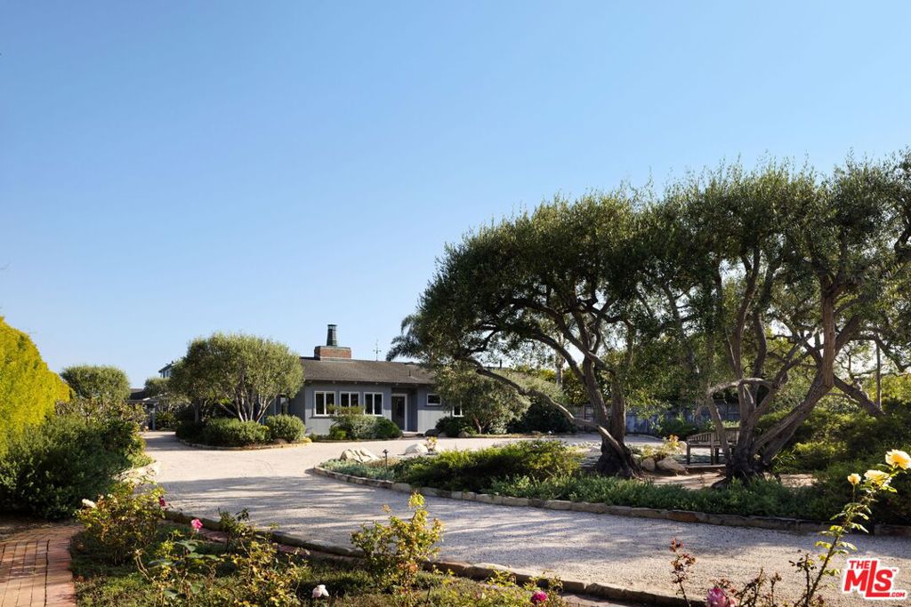 4217 Avenue Del Mar Property Photo 29