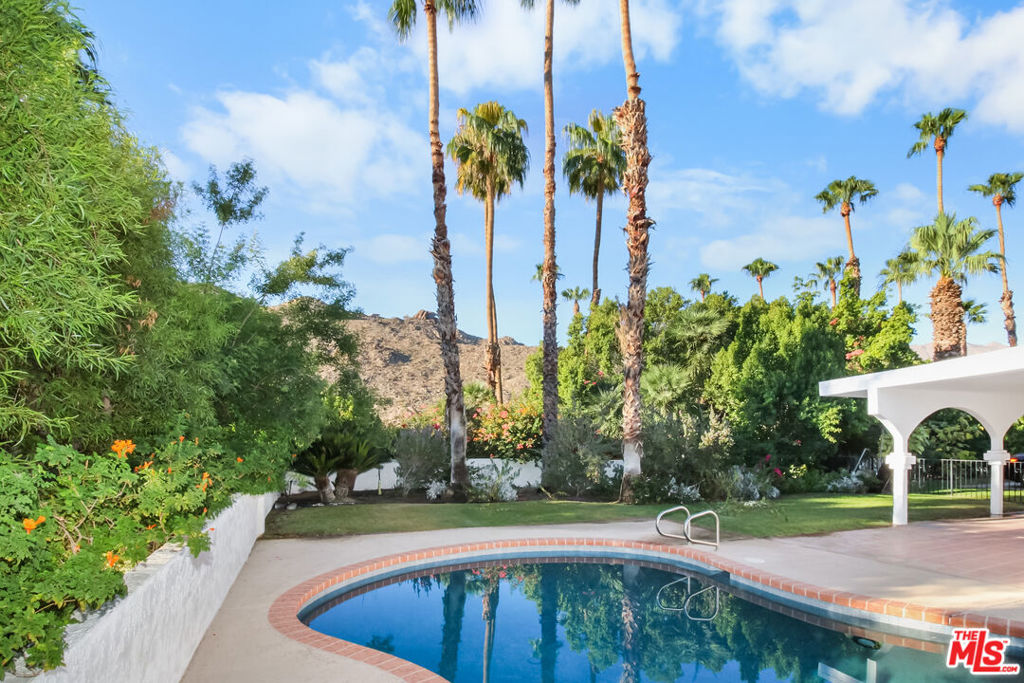 49340 Sunrose Lane Property Photo 1