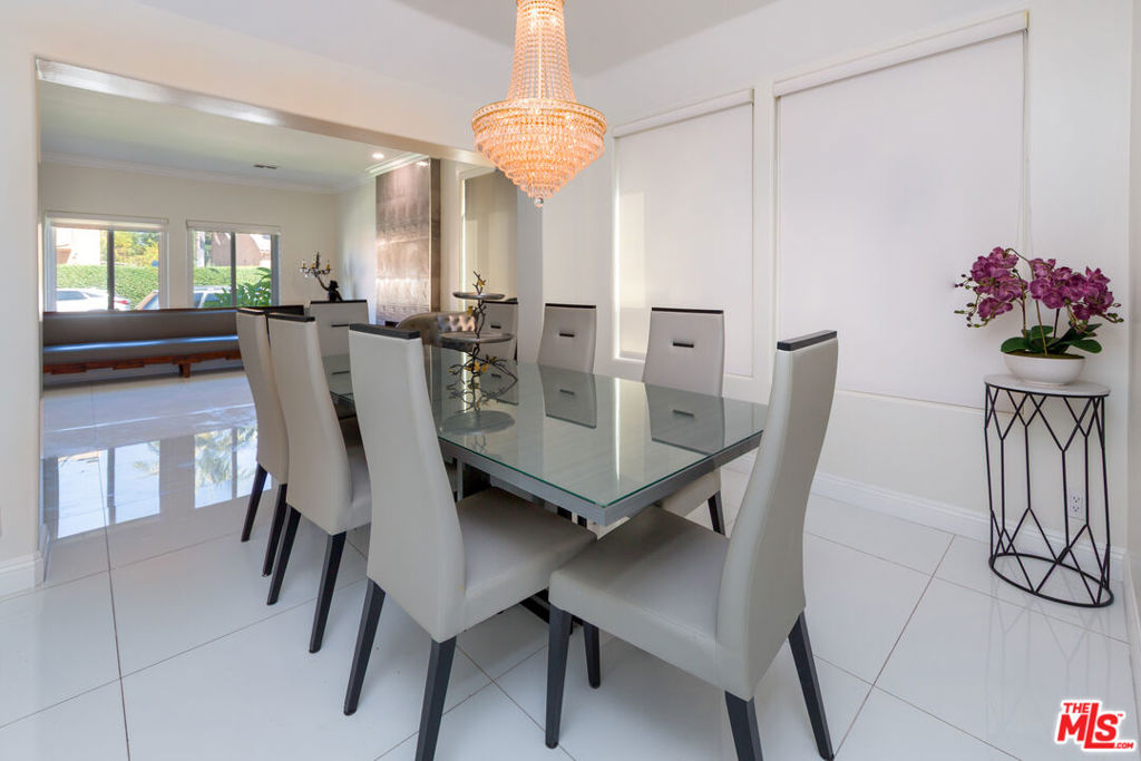 5711 Aura Property Photo 11