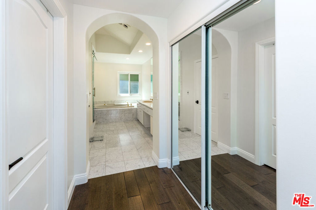 5711 Aura Property Photo 28