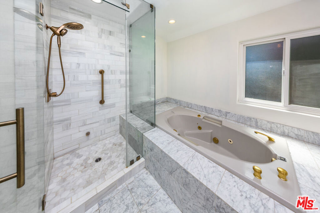 5711 Aura Property Photo 30
