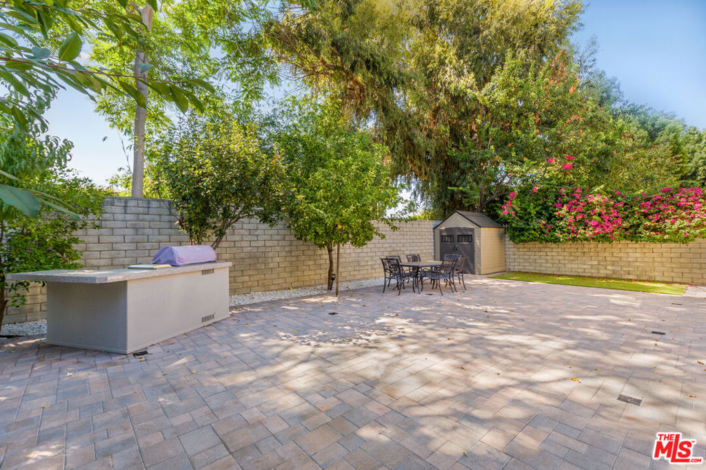 5711 Aura Property Photo 34