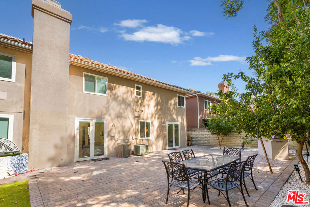 5711 Aura Property Photo 35