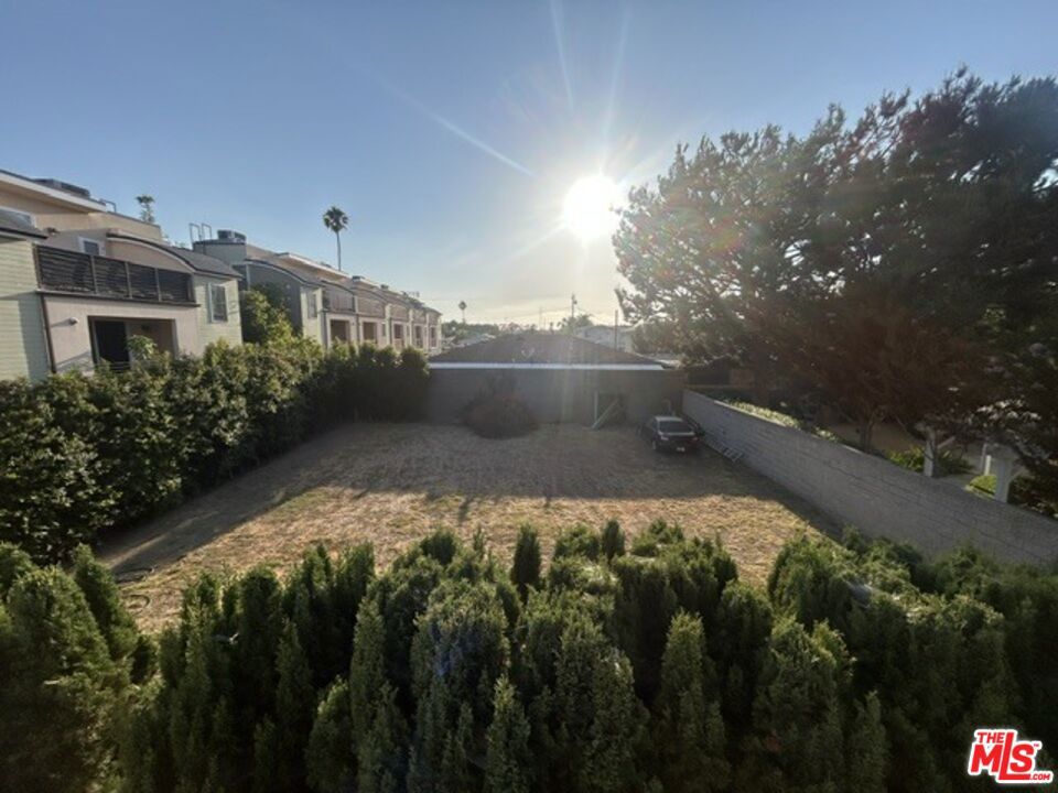 11835 Grevillea Avenue Property Photo 3