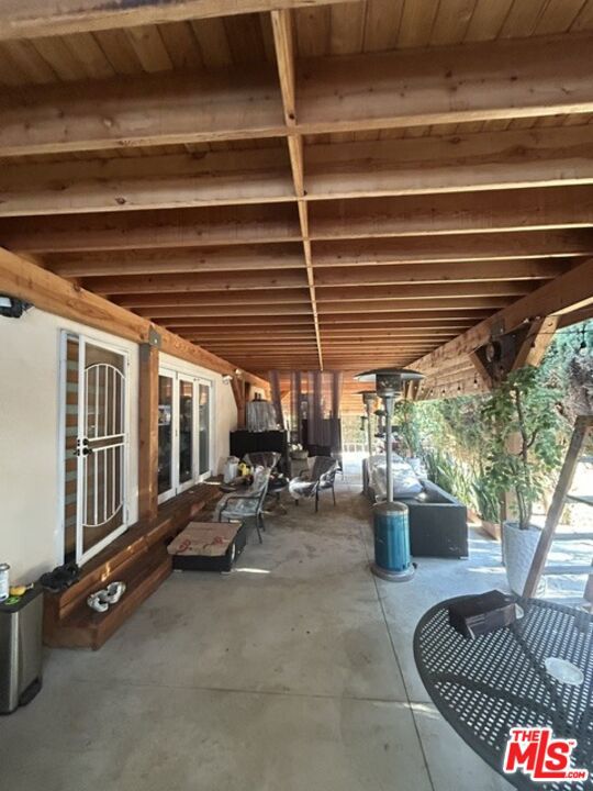 11835 Grevillea Avenue Property Photo 4