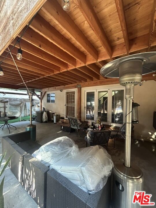 11835 Grevillea Avenue Property Photo 5