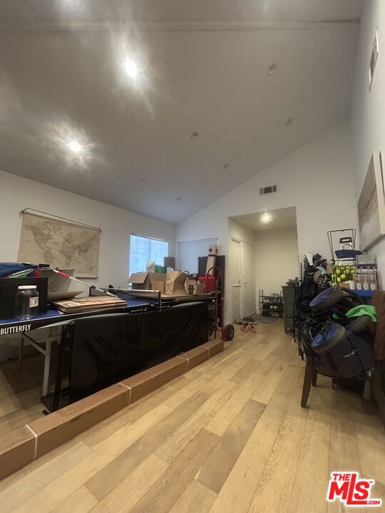11835 Grevillea Avenue Property Photo 9