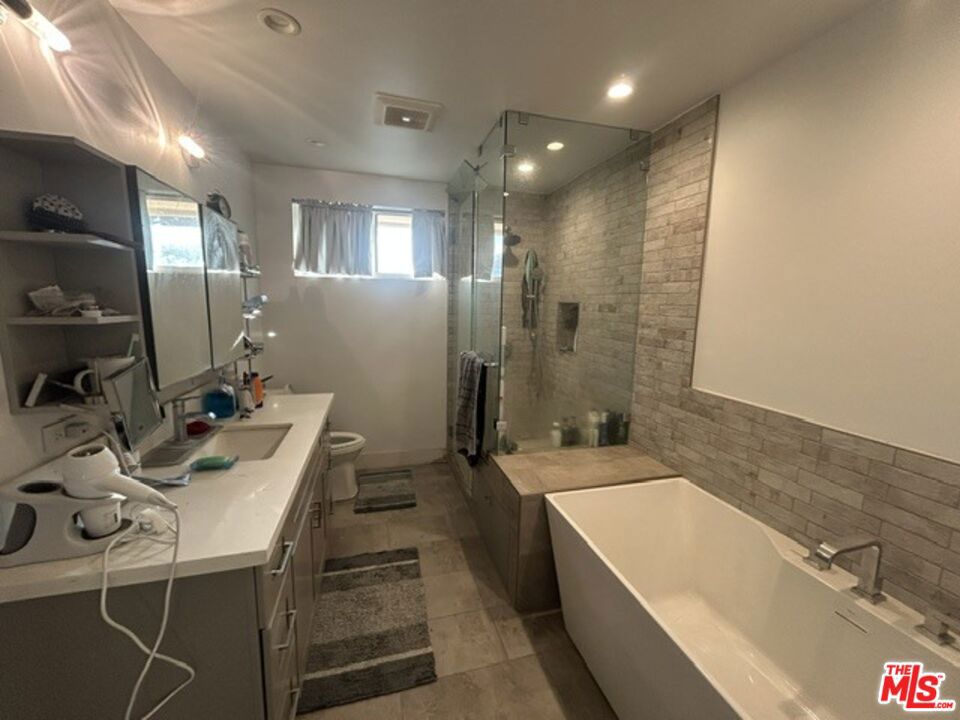 11835 Grevillea Avenue Property Photo 26