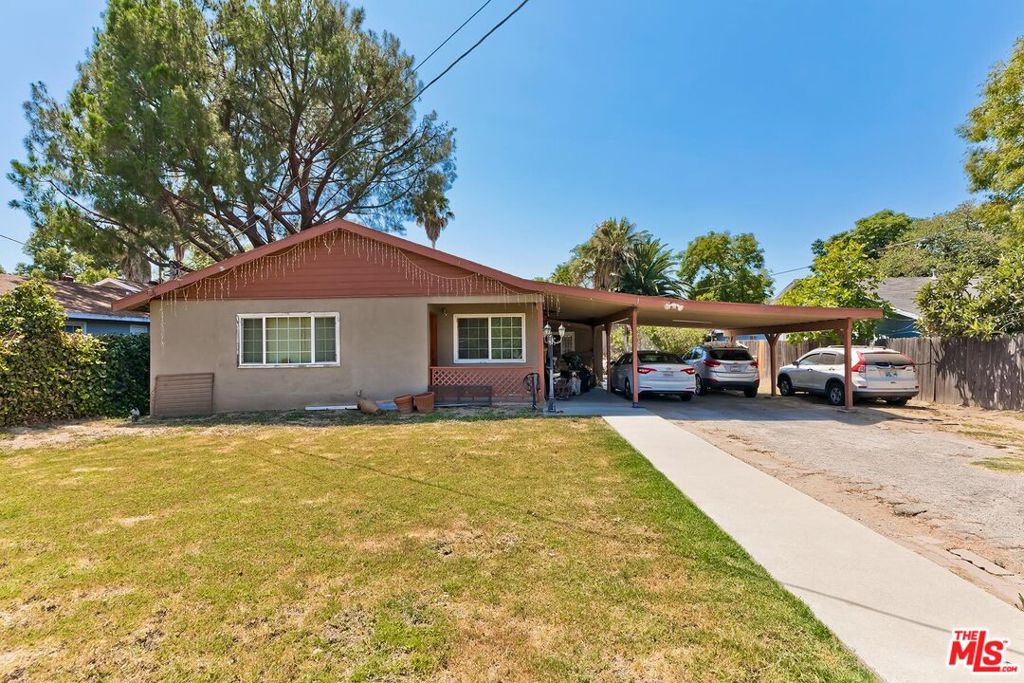 18748 Lanark Street Property Photo