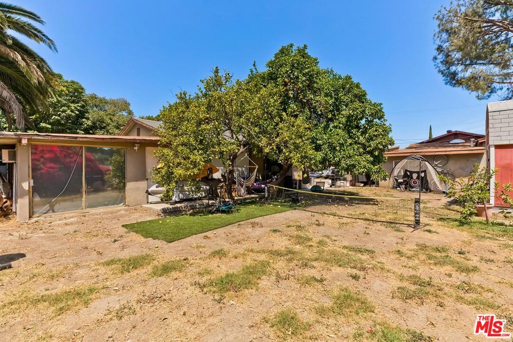 18748 Lanark Street Property Photo 14