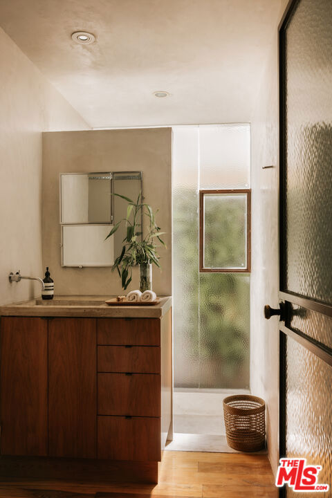 554 Westminster Avenue Property Photo 28