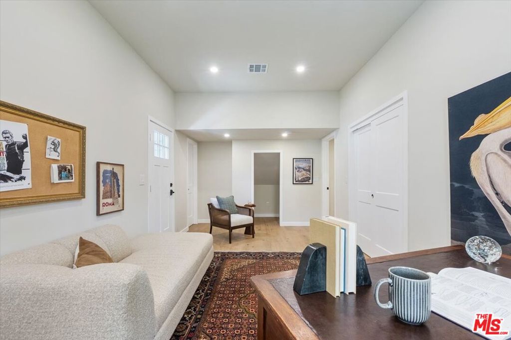 1651 S Wilton Place Property Photo 14