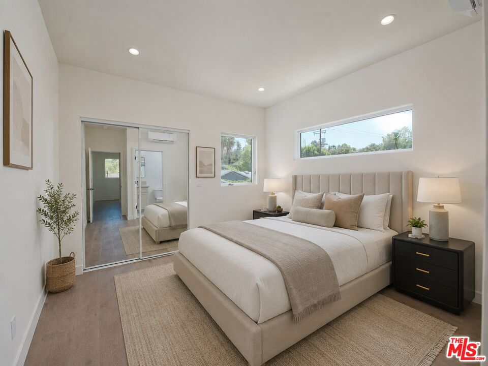 4942 Topanga Canyon Boulevard Property Photo 9