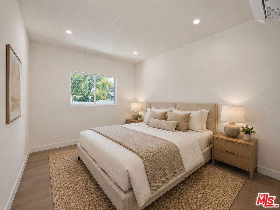 4942 Topanga Canyon Boulevard Property Photo 11