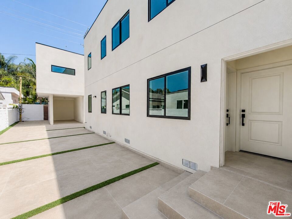 4942 Topanga Canyon Boulevard Property Photo 29