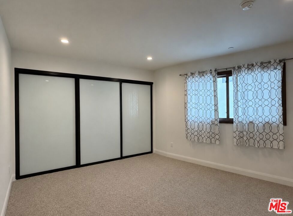 853 S Lucerne Boulevard 206 Property Photo 9