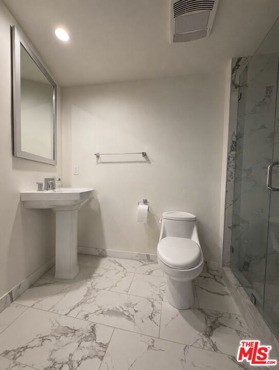 853 S Lucerne Boulevard 206 Property Photo 13