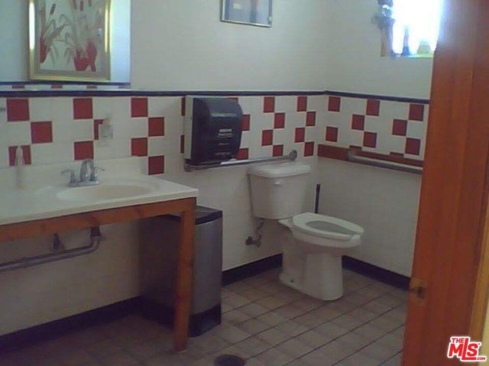 5349 Crenshaw Boulevard Property Photo 6