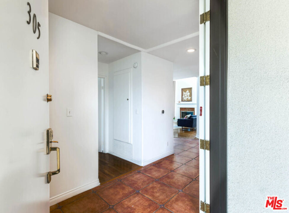 1240 S Corning Street 305 Property Photo 2