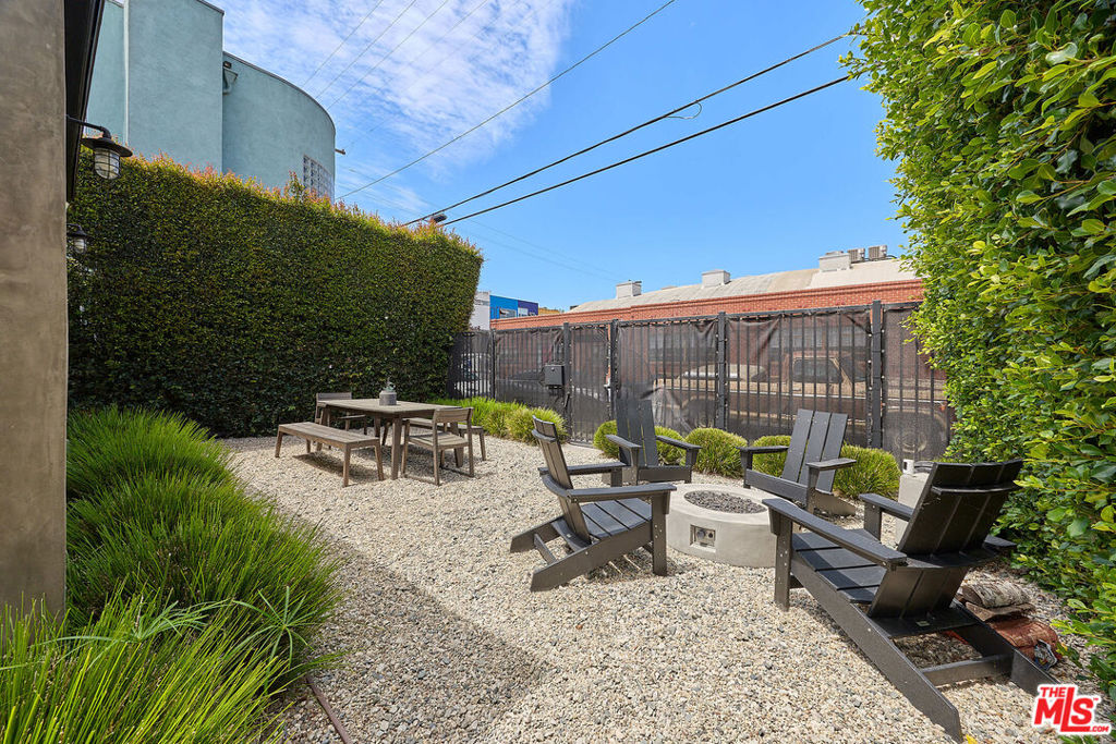 526 Victoria Avenue Property Photo 3
