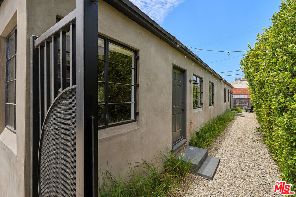 526 Victoria Avenue Property Photo 14