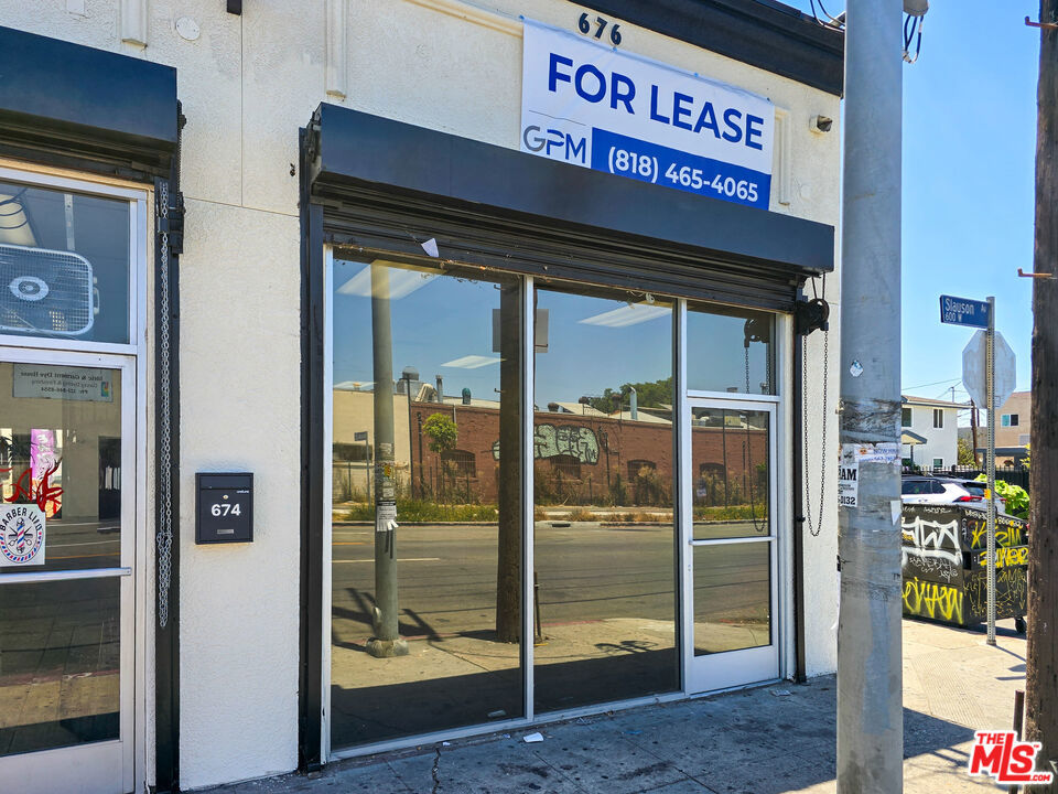 676 W Slauson Avenue Property Photo 1