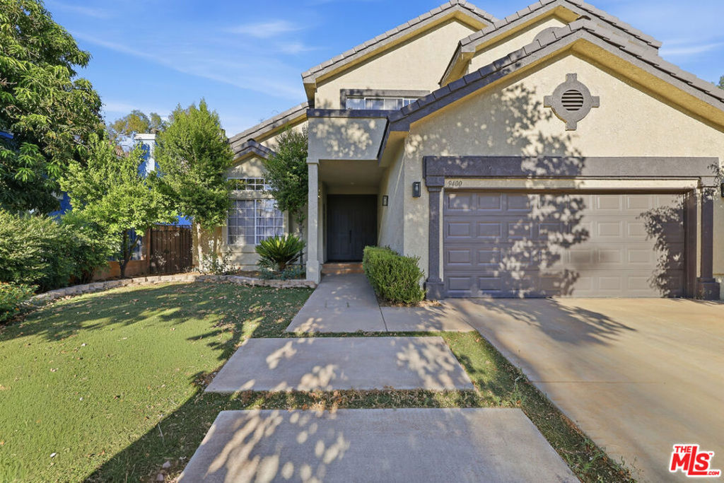 9400 Aqueduct Avenue Property Photo