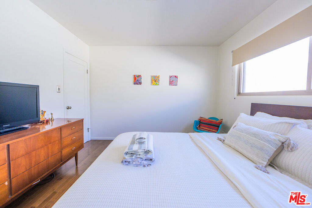 241 Rees Street Property Photo 36