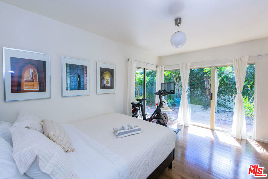 241 Rees Street Property Photo 43