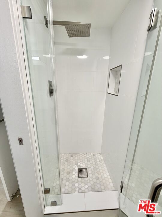 468 S Roxbury Drive 404 Property Photo 11
