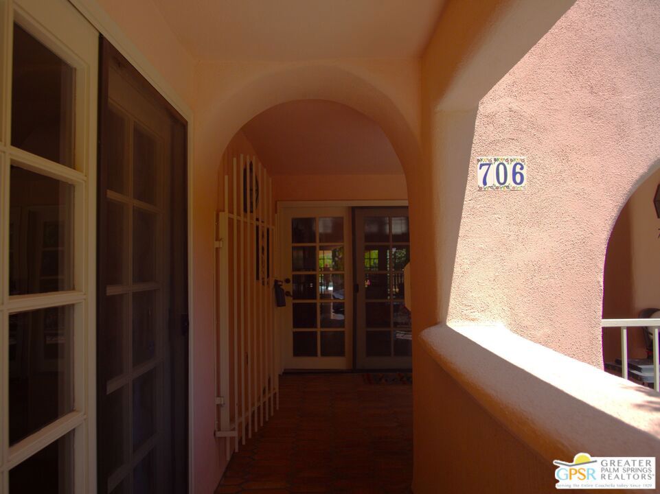 500 E Amado Road 706 Property Photo 2