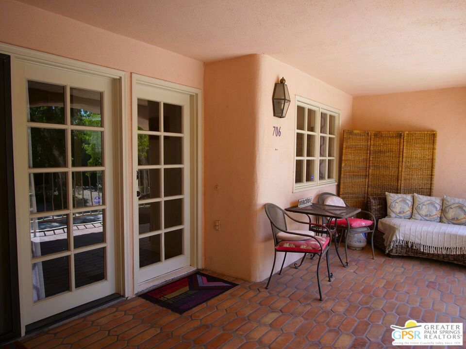 500 E Amado Road 706 Property Photo 3