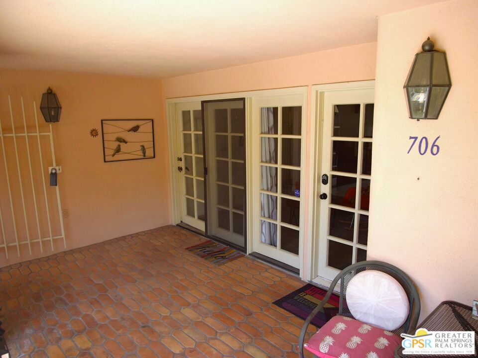 500 E Amado Road 706 Property Photo 4