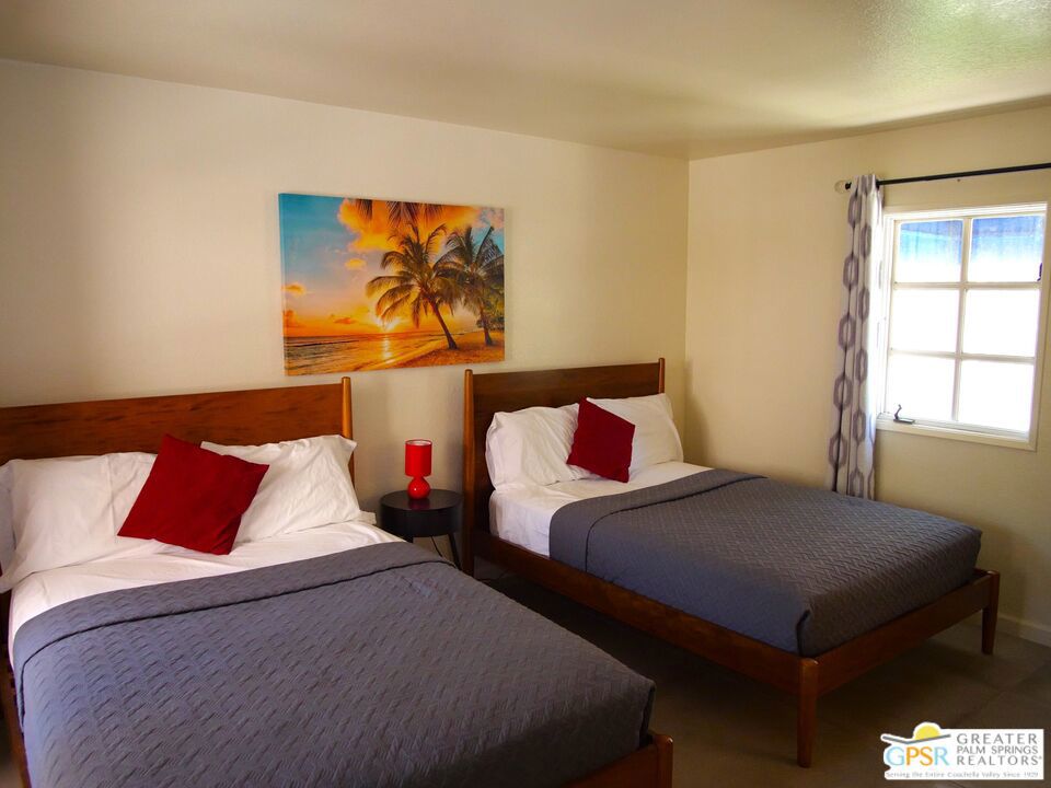 500 E Amado Road 706 Property Photo 13