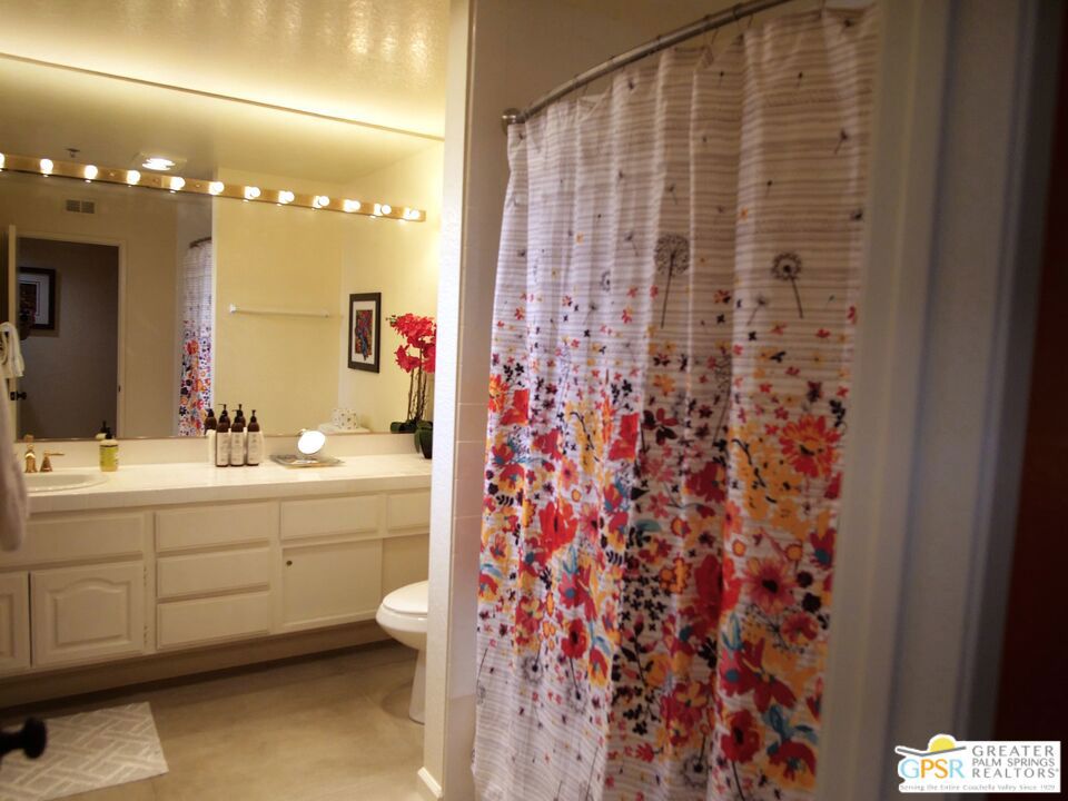 500 E Amado Road 706 Property Photo 17