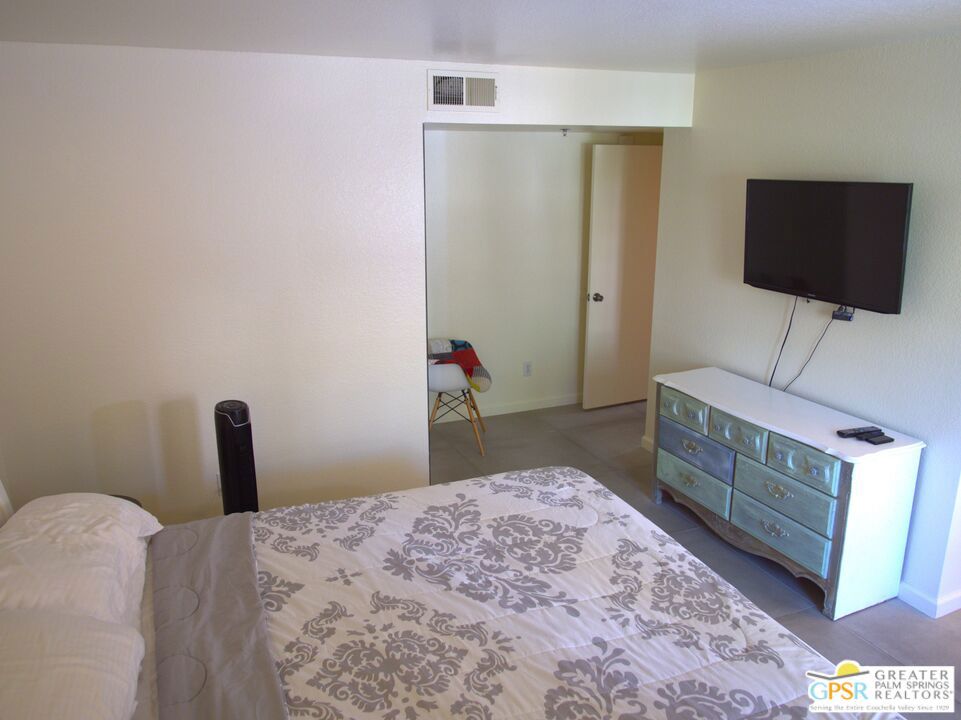 500 E Amado Road 706 Property Photo 20