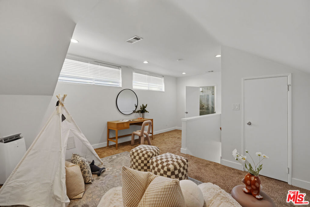 8416 Skyline Drive Property Photo 40