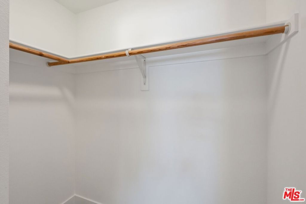906 S Serrano Avenue 401 Property Photo 24