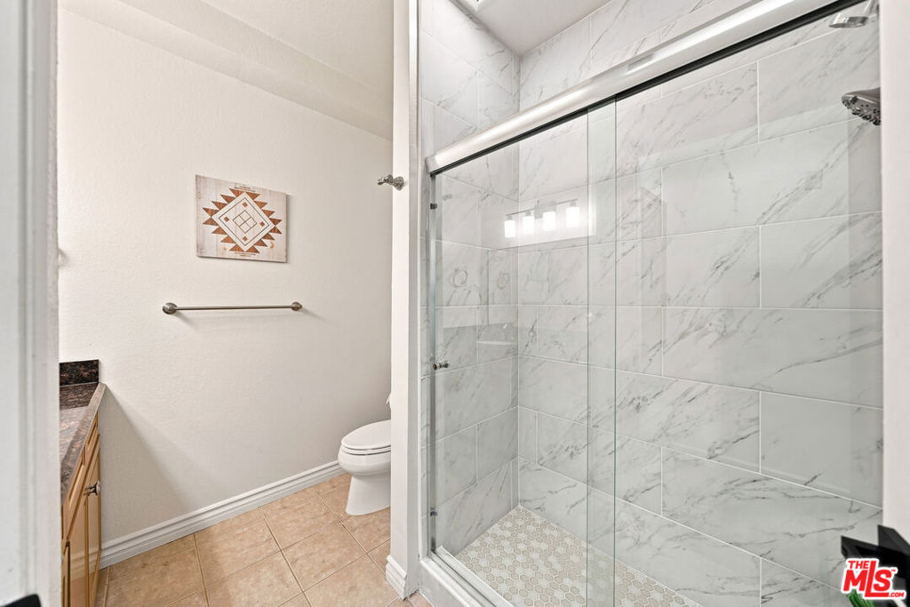 533 S St Andrews Place 318 Property Photo 14