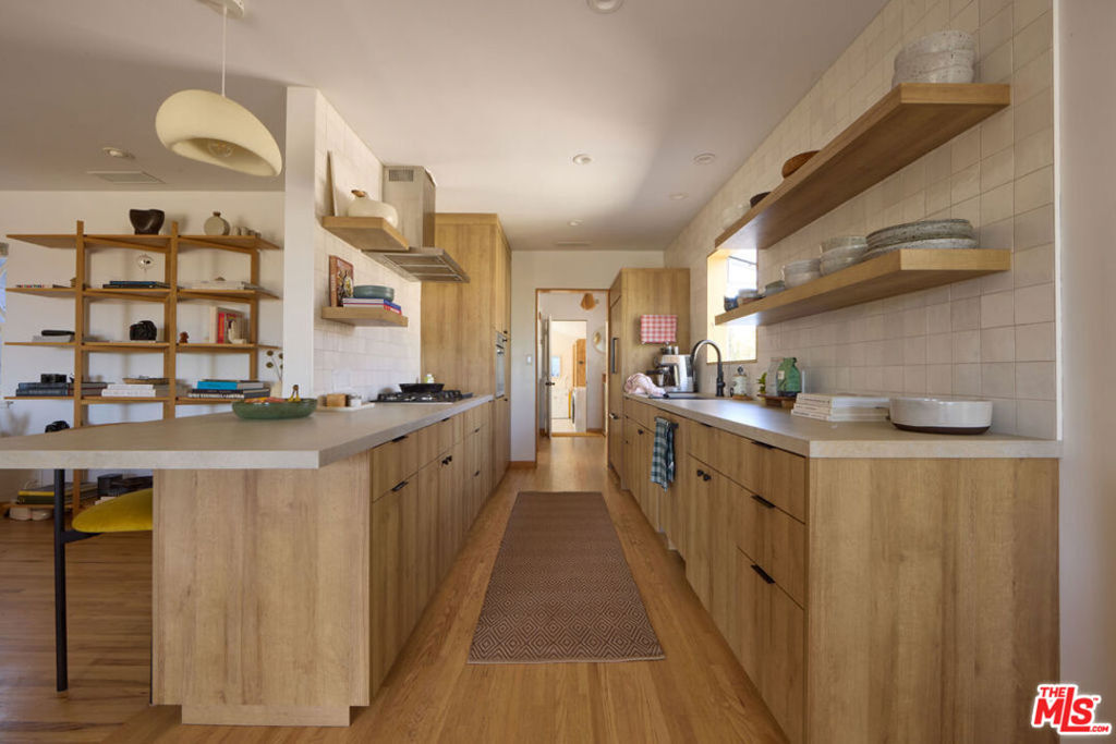 11046 Charnock Road Property Photo 6