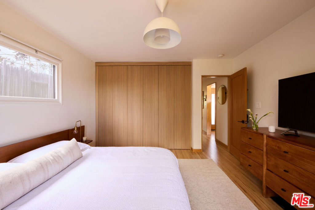 11046 Charnock Road Property Photo 13